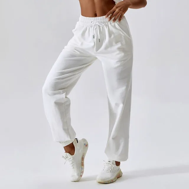 CALI LOOSE FIT SWEATPANTS