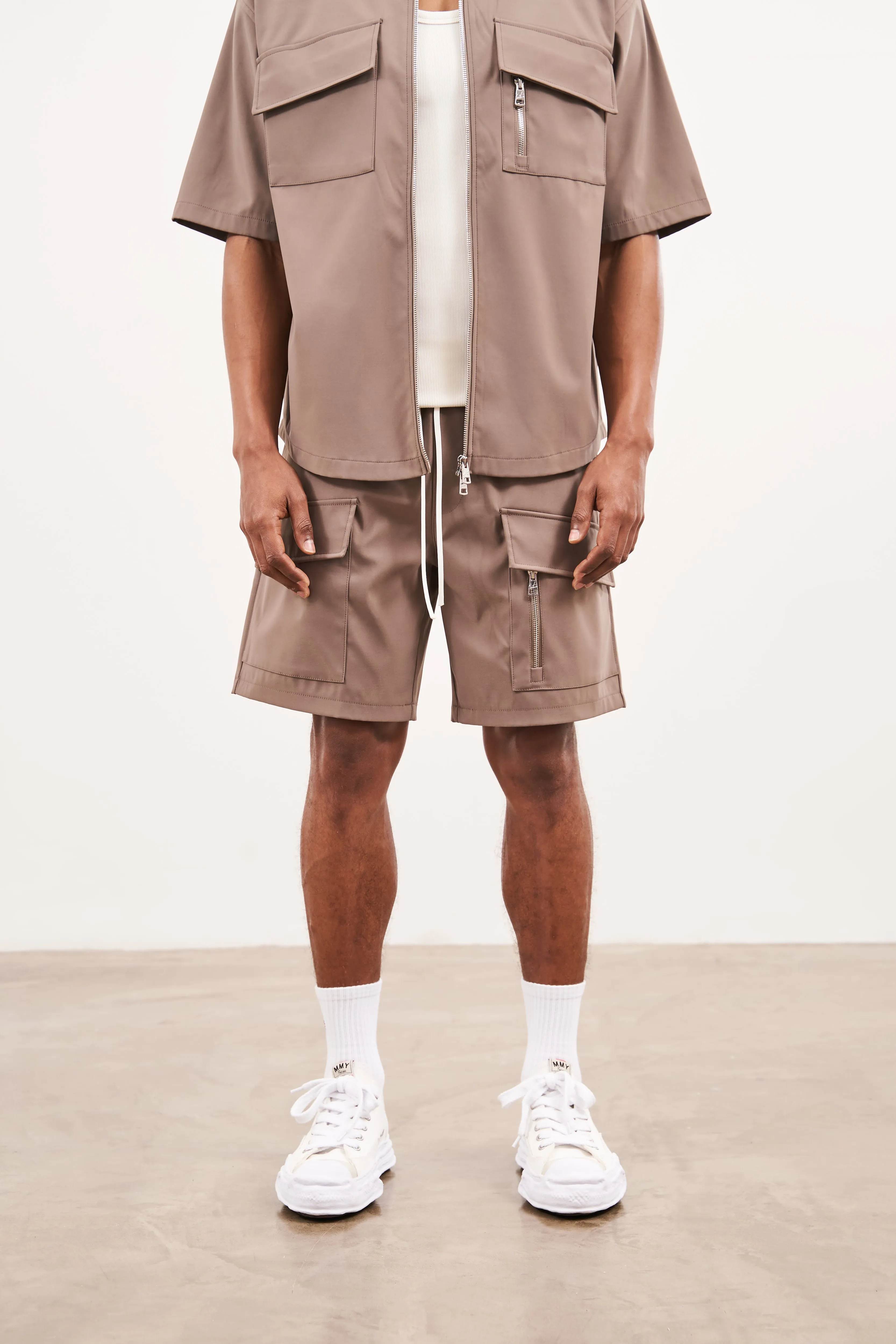 TECHNICAL HEAVYWEIGHT UTILITY SHORTS - COFFEE