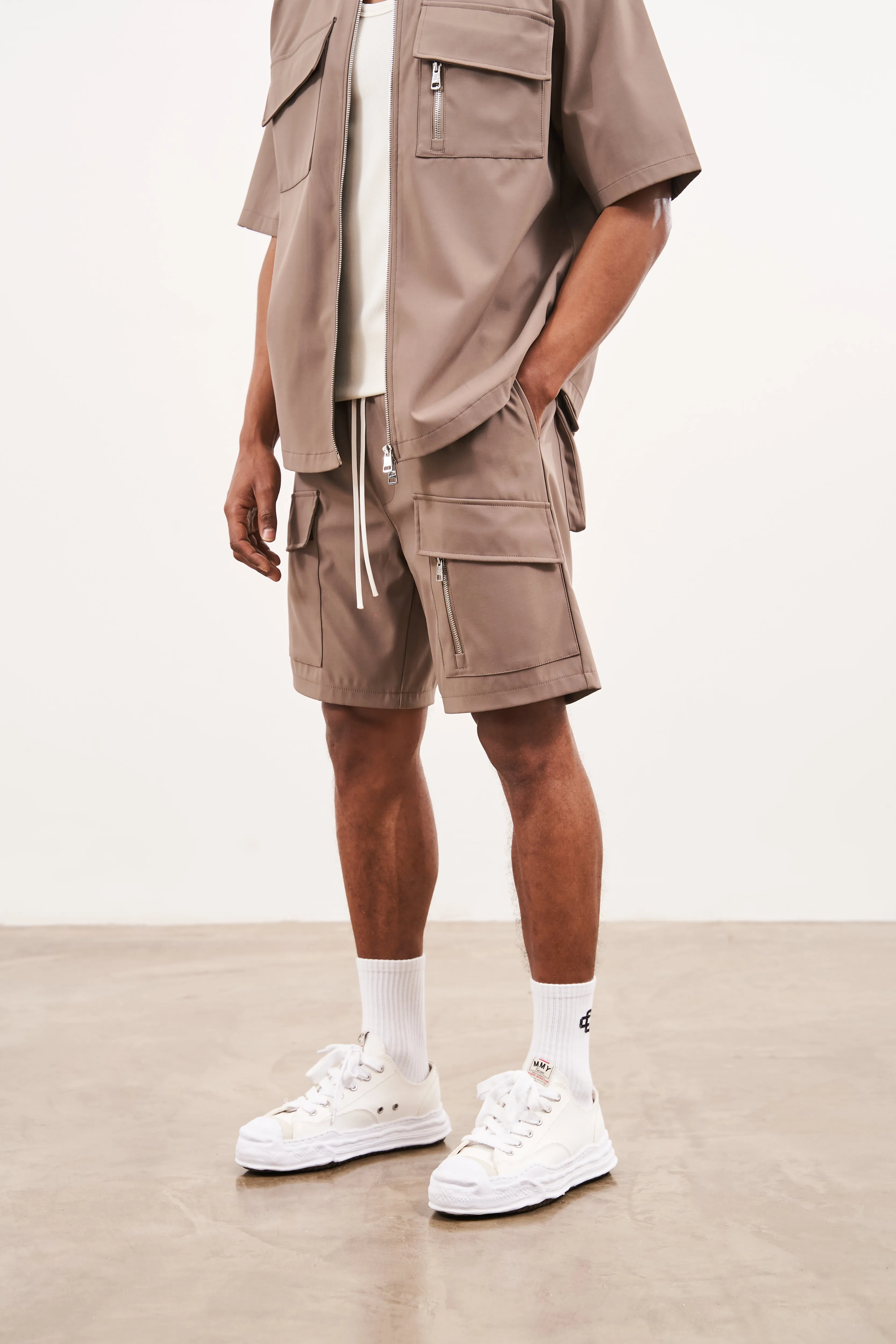 TECHNICAL HEAVYWEIGHT UTILITY SHORTS - COFFEE