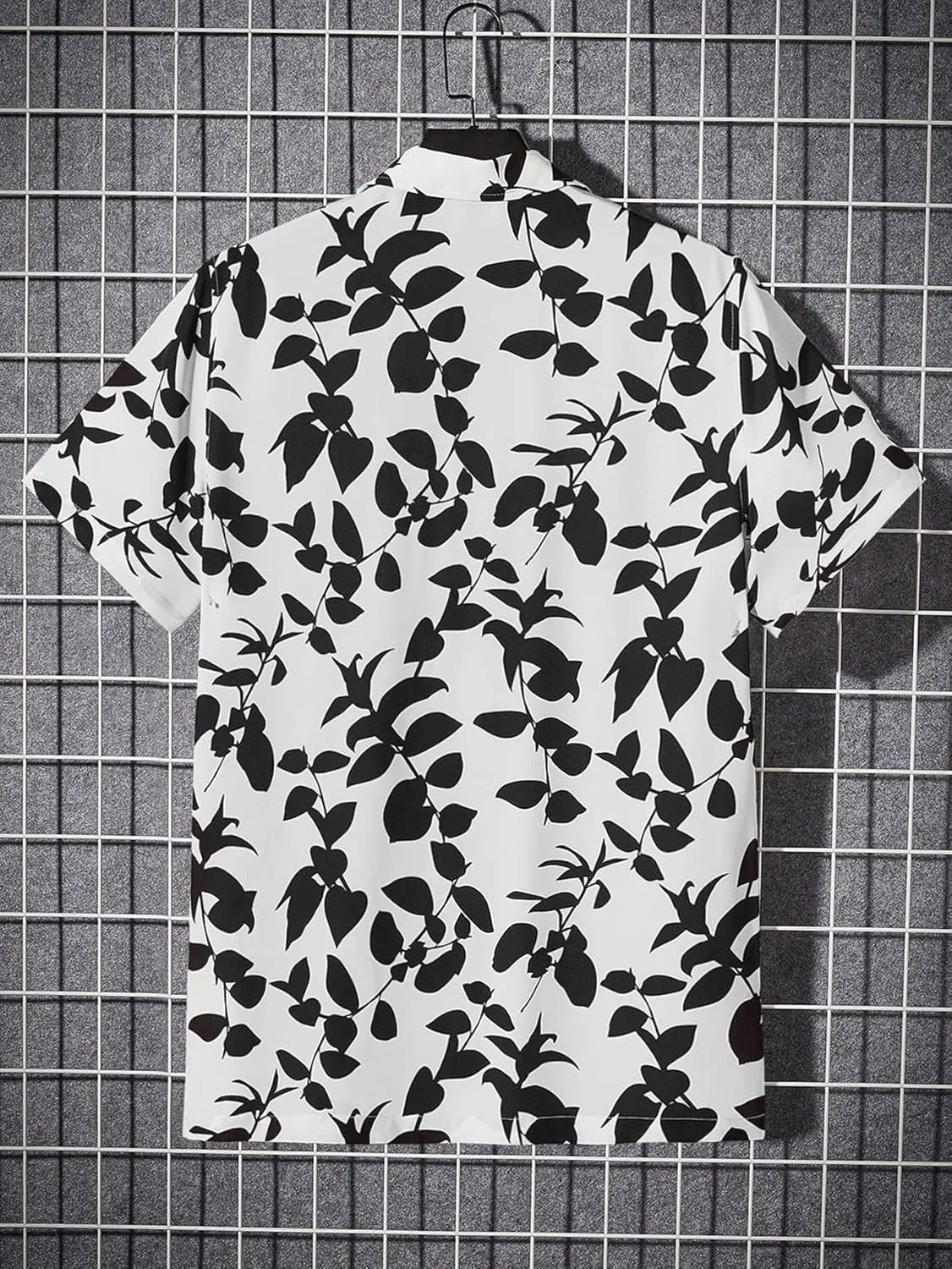 WDIRARA Men's Button Up Short Sleeve Cat Print Beachwear Striped Pocket Hawaiian Shirt Casual Collar Top